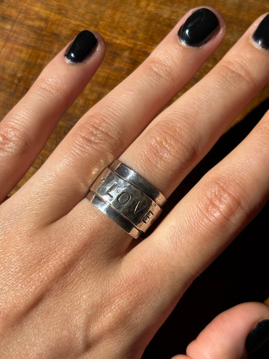Bague LOVE
